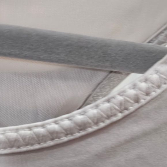 NWOT Fabletics Dove White Sports Bra 4X - Picture 2 of 6